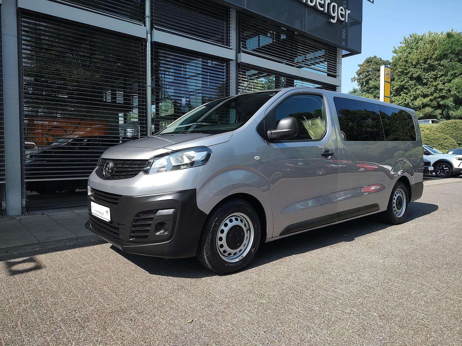 Fahrzeugbild eines Opel Vivaro