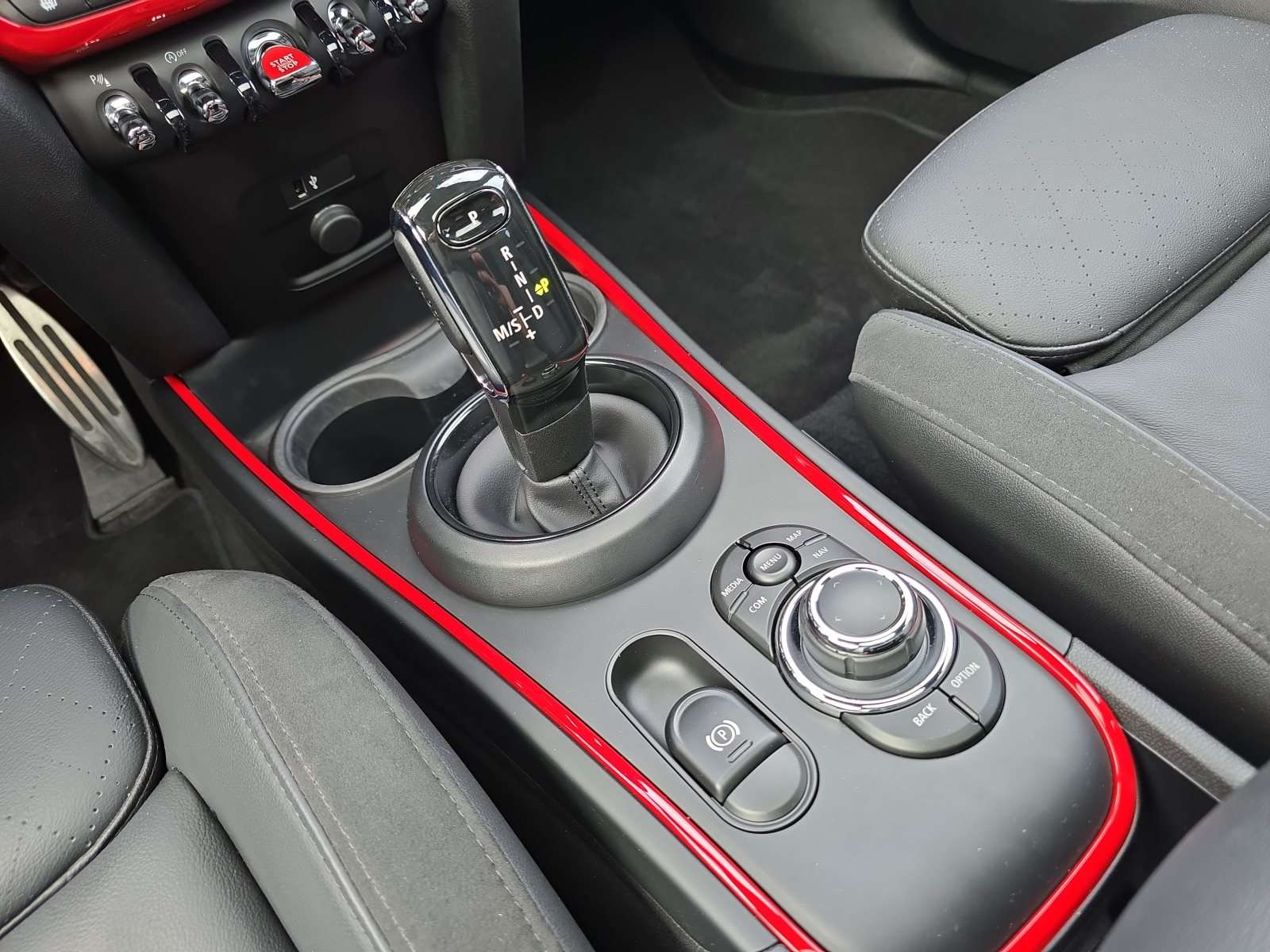 Fahrzeugbild eines MINI MINI