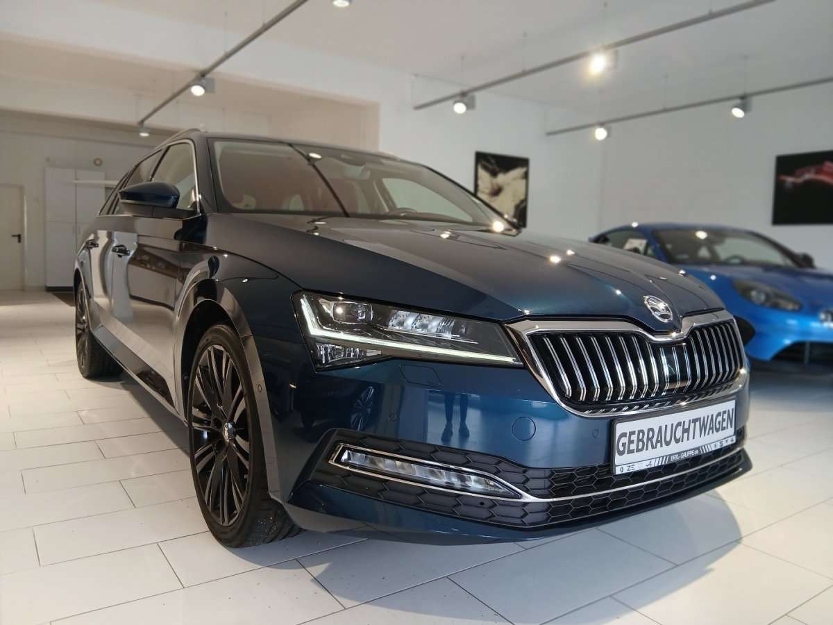 Fahrzeugbild eines Skoda Superb