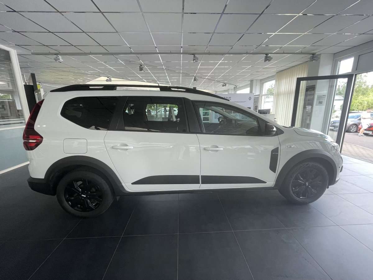 Fahrzeugbild eines Dacia Jogger