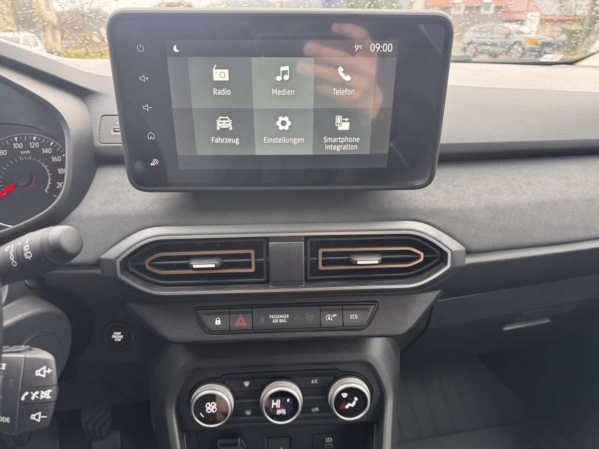 Fahrzeugbild eines Dacia Jogger