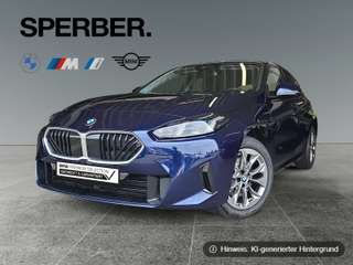 Schräge Frontansicht auf einen BMW 1er-Reihe , freigestellt