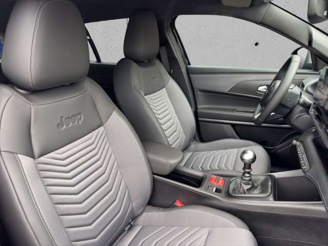 Fahrzeugbild eines Jeep Avenger
