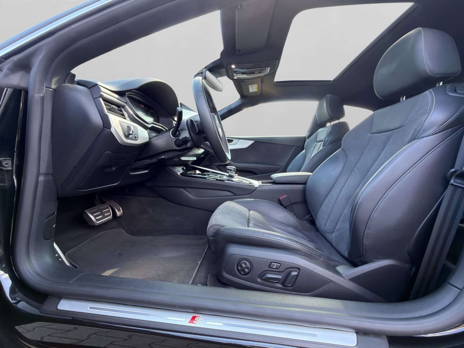 Fahrzeugbild eines Audi S5