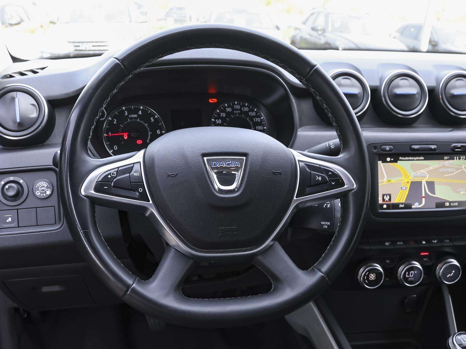 Fahrzeugbild eines Dacia Duster