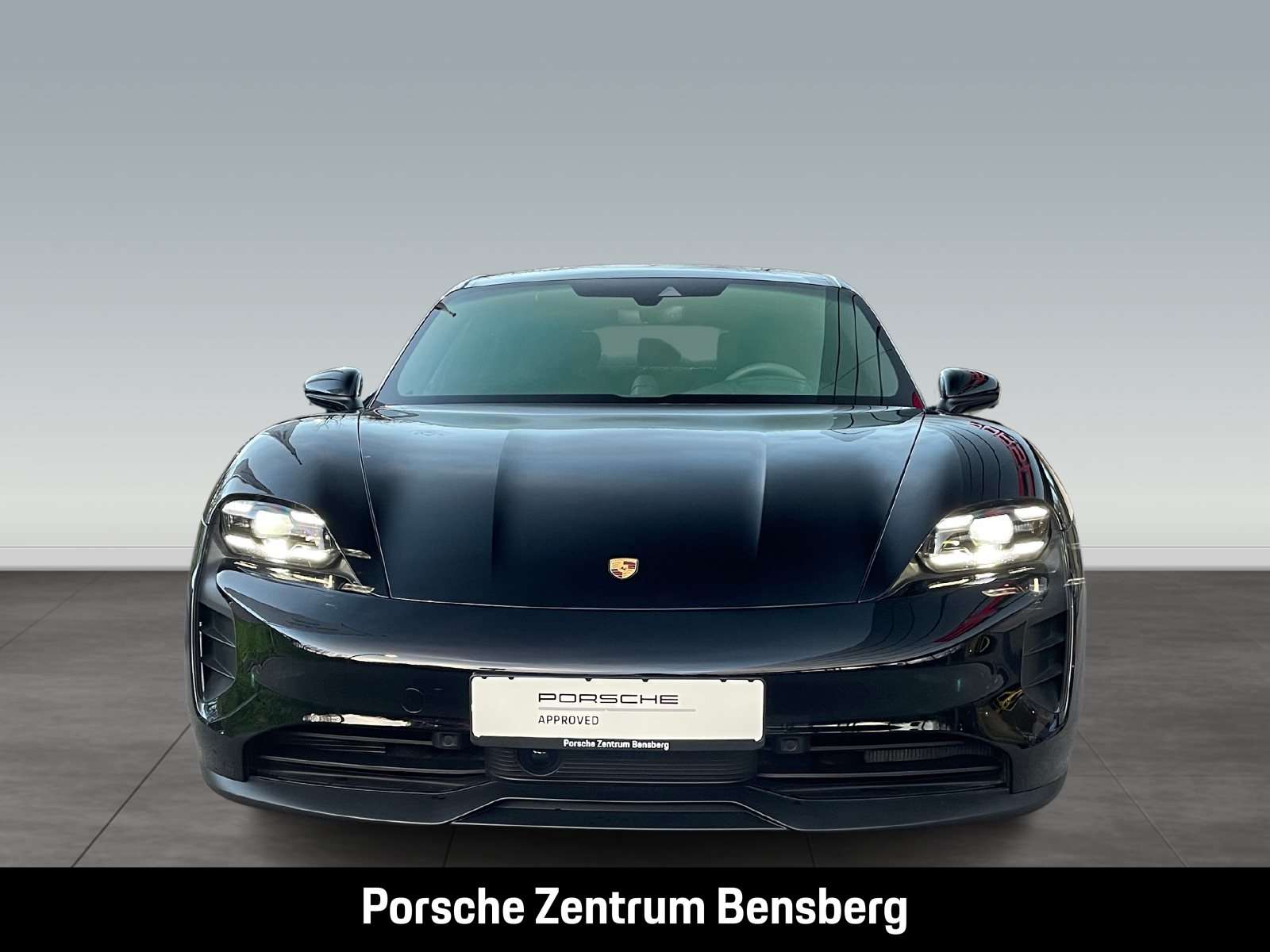 Fahrzeugbild eines Porsche Taycan