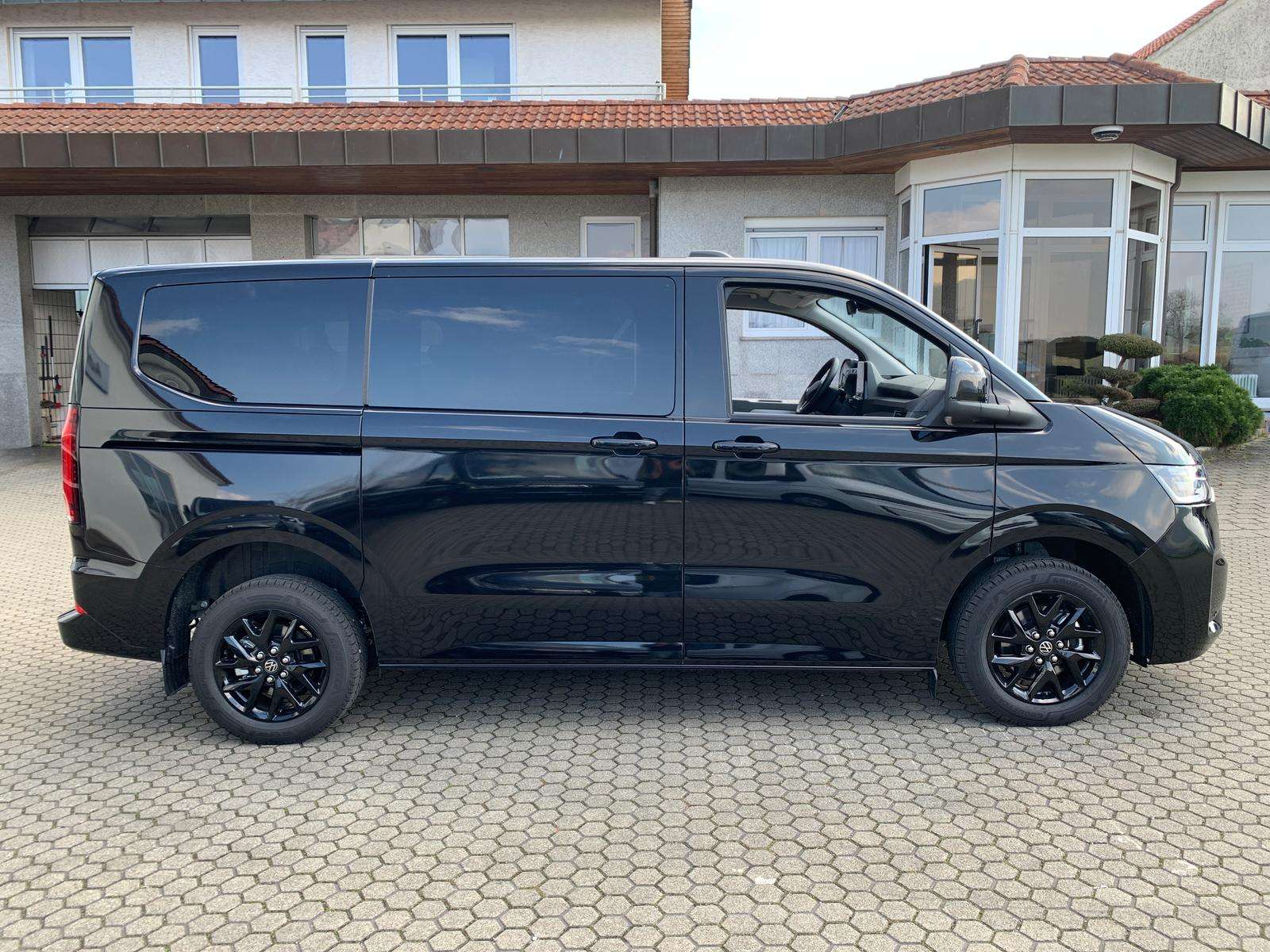 Fahrzeugbild eines Volkswagen Caravelle