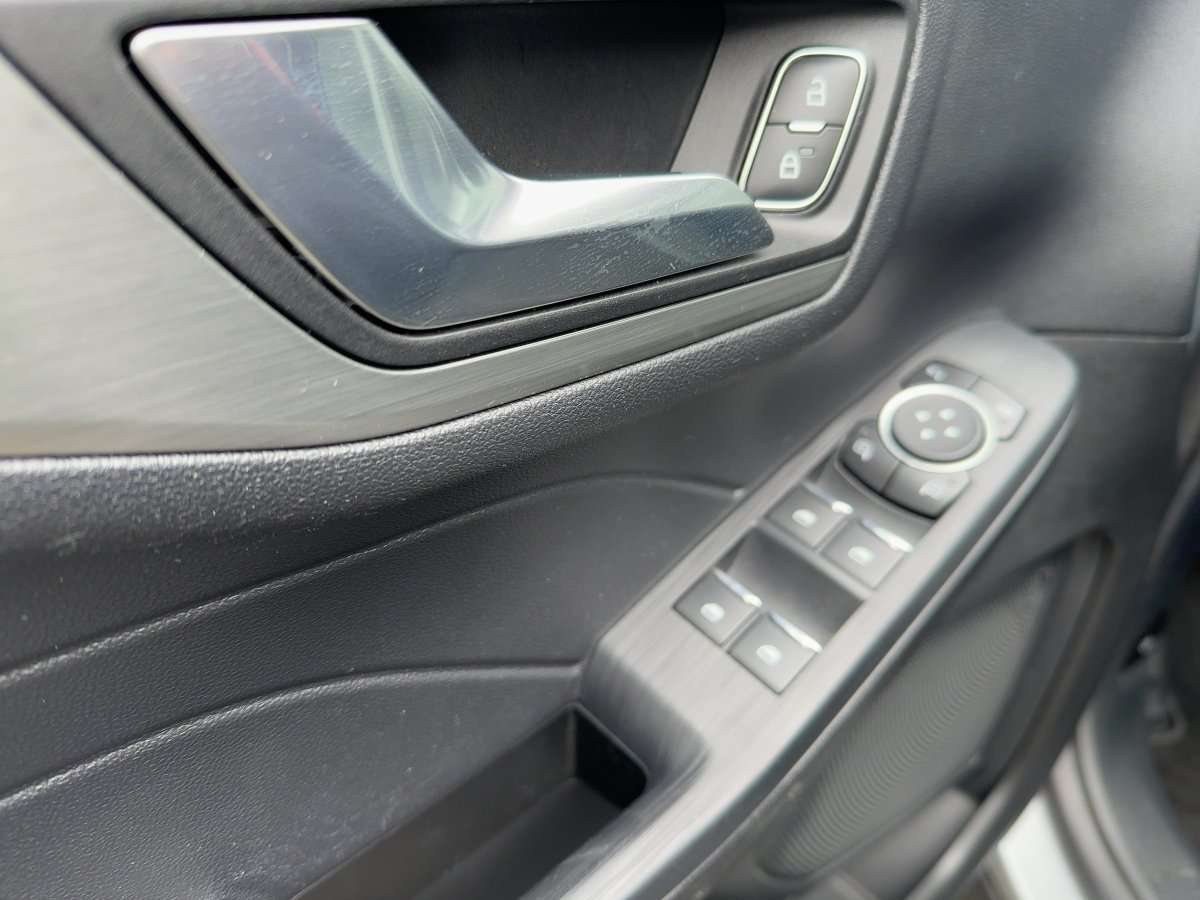 Fahrzeugbild eines Ford Kuga