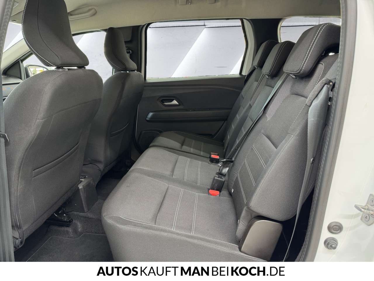 Fahrzeugbild eines Dacia Jogger