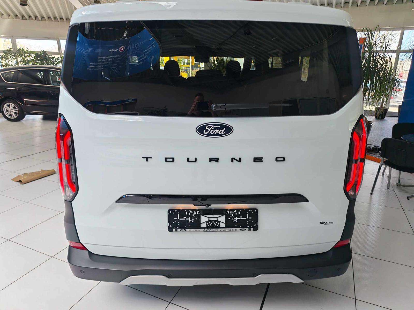 Fahrzeugbild eines Ford Tourneo Custom