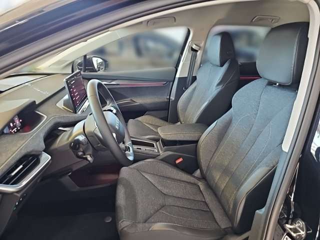 Fahrzeugbild eines Skoda ELROQ