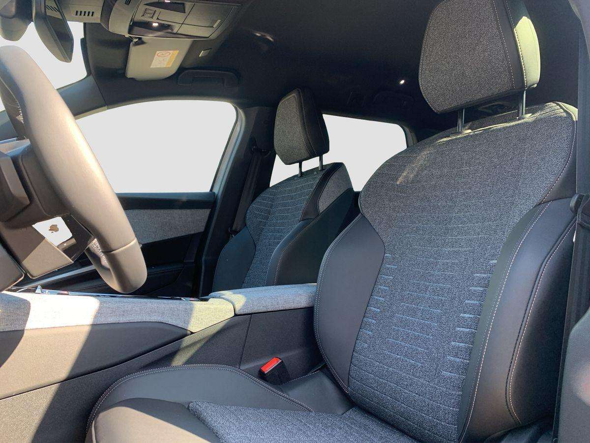 Fahrzeugbild eines Peugeot 5008