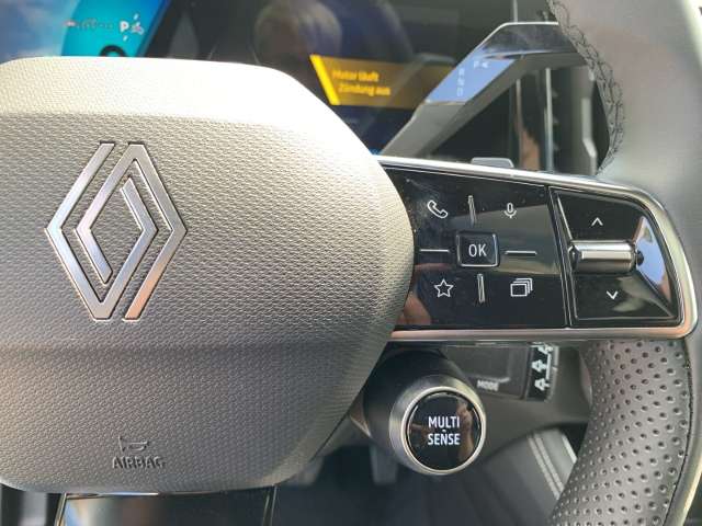 Fahrzeugbild eines Renault Rafale
