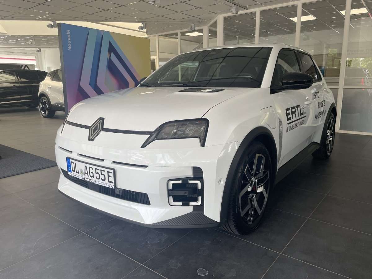 Fahrzeugbild eines Renault 5 E-TECH