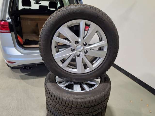Fahrzeugbild eines Volkswagen Touran