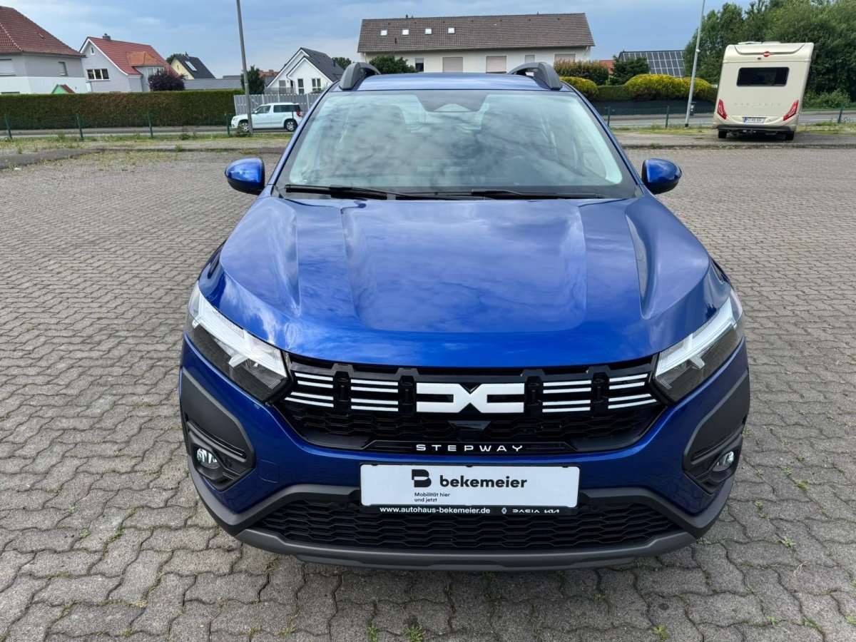 Fahrzeugbild eines Dacia Sandero