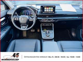 Schräge Frontansicht auf einen Honda CR-V , freigestellt