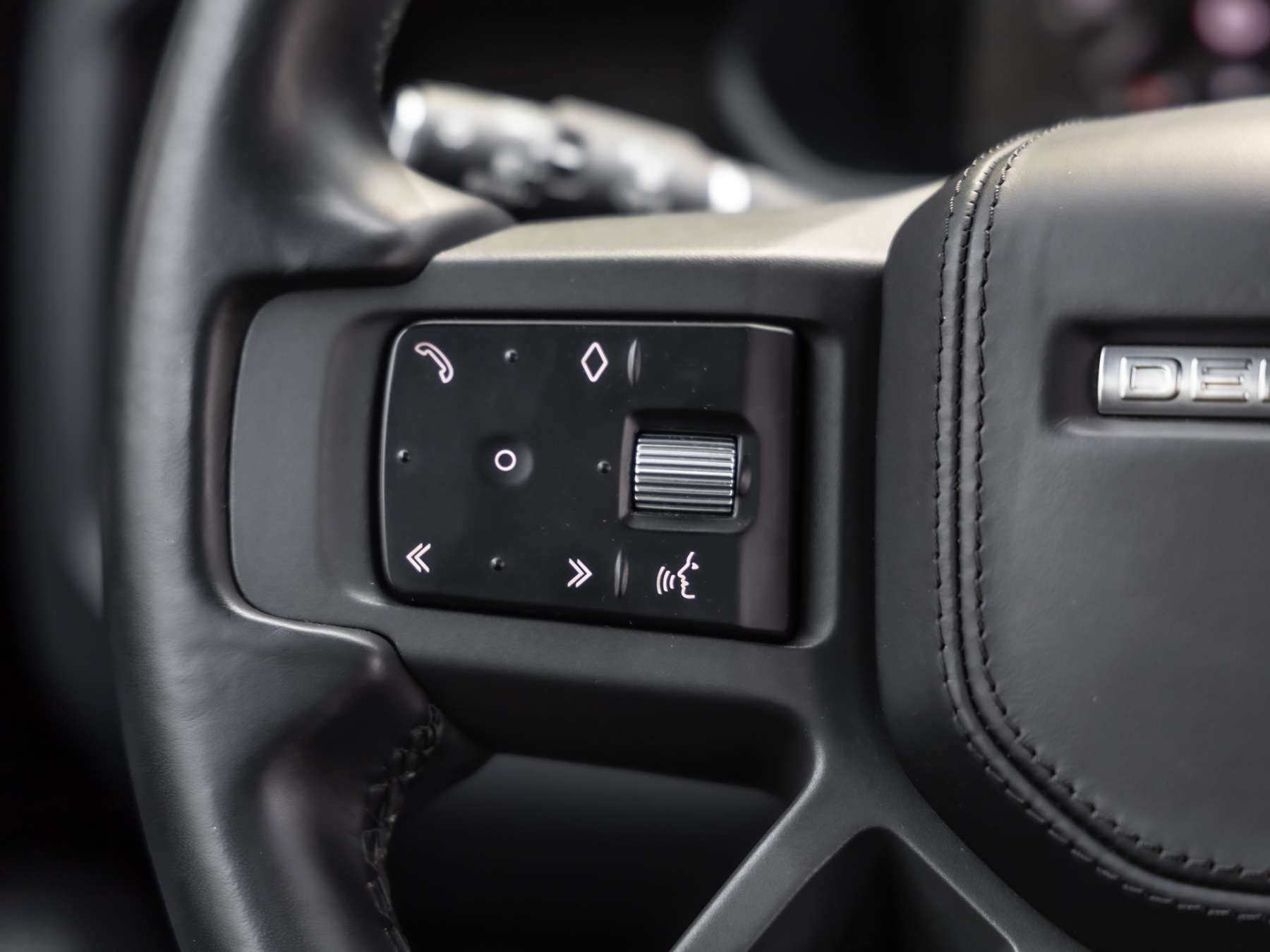 Fahrzeugbild eines Land Rover Defender