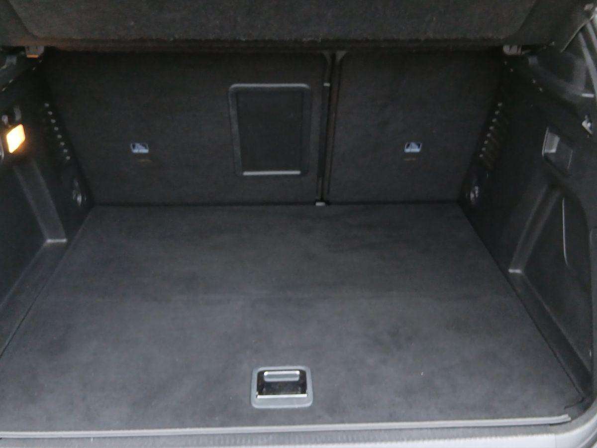 Fahrzeugbild eines Peugeot 3008