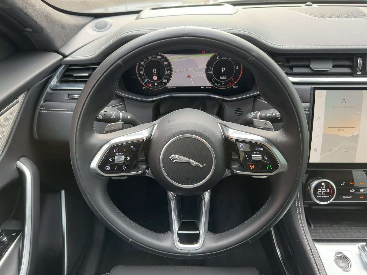 Fahrzeugbild eines Jaguar F-PACE