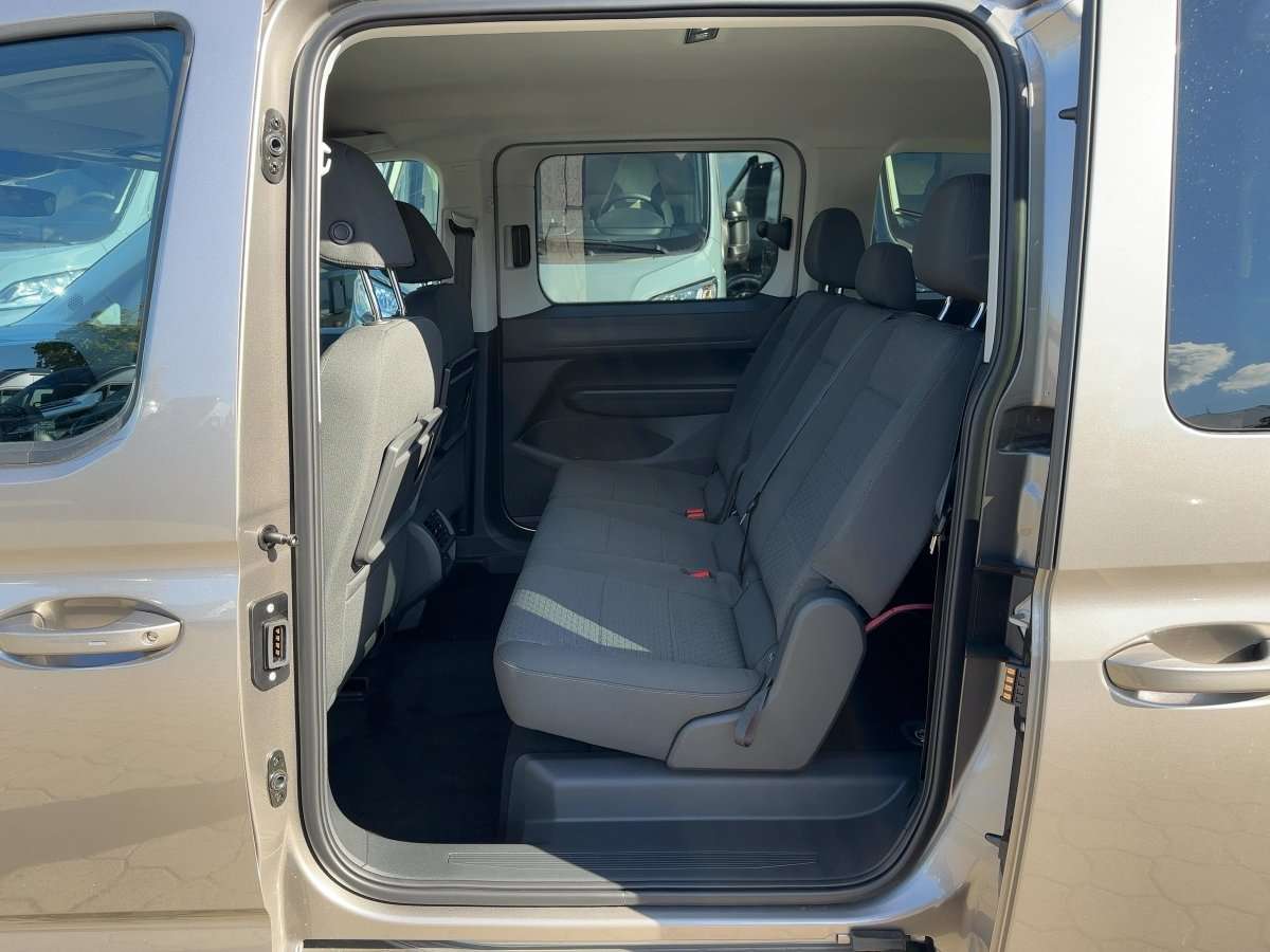 Fahrzeugbild eines Ford Grand Tourneo