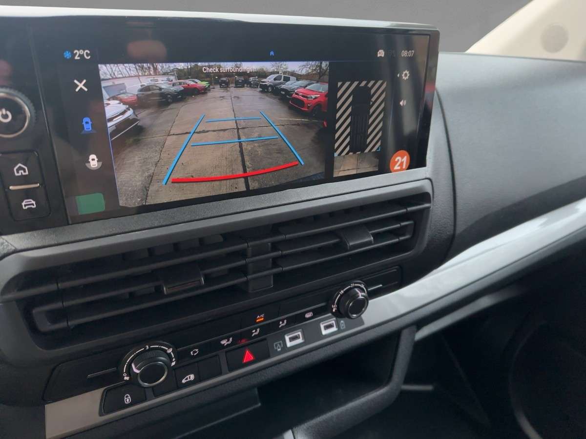 Fahrzeugbild eines Opel Vivaro