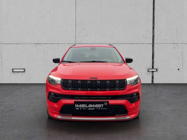 Fahrzeugbild eines Jeep Compass