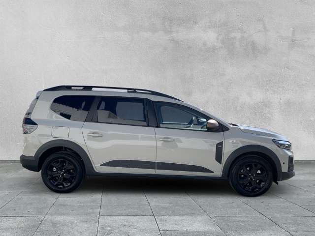 Fahrzeugbild eines Dacia Jogger
