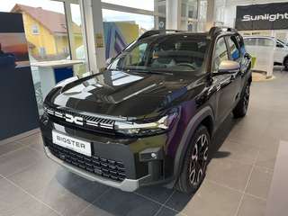 Schräge Frontansicht auf einen Dacia Bigster , freigestellt