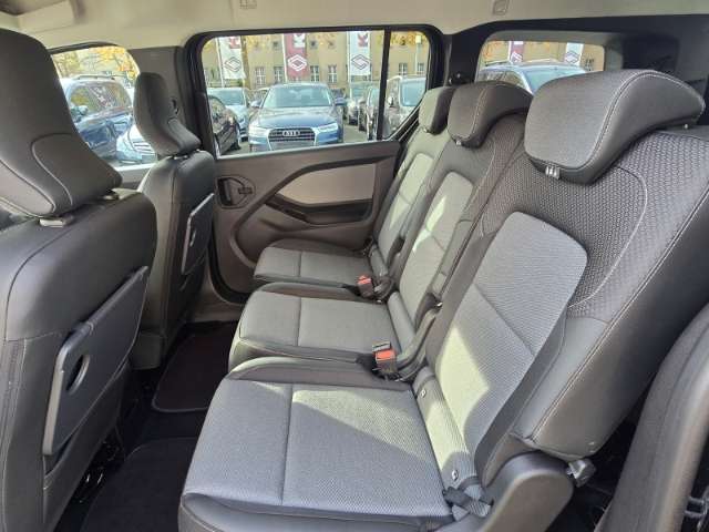 Fahrzeugbild eines Renault Kangoo