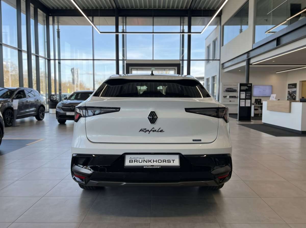 Fahrzeugbild eines Renault Rafale