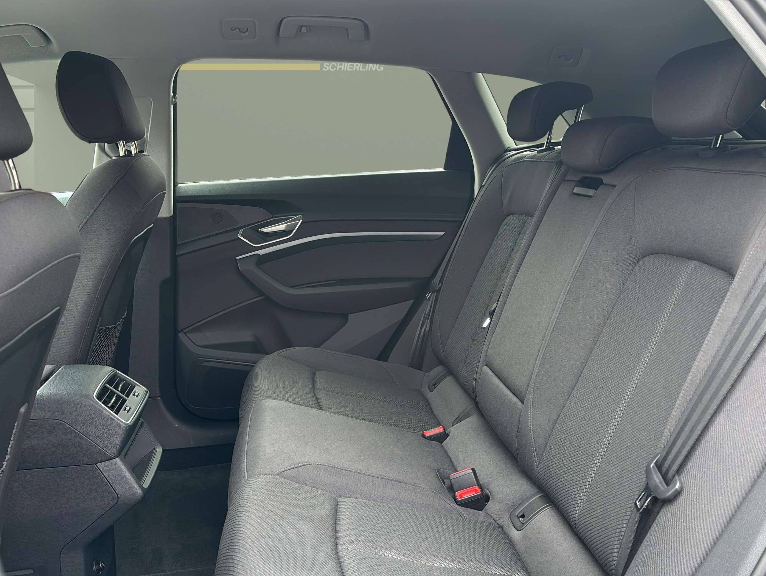 Fahrzeugbild eines Audi e-tron