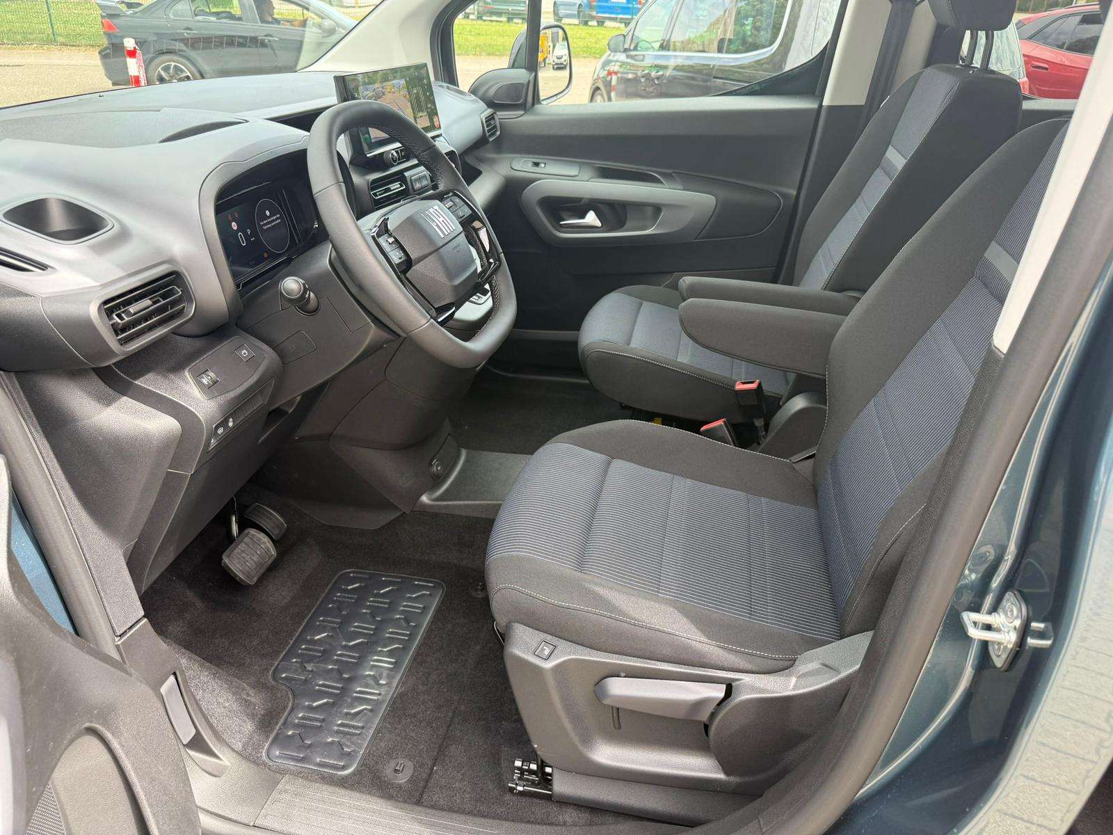 Fahrzeugbild eines Fiat Doblò