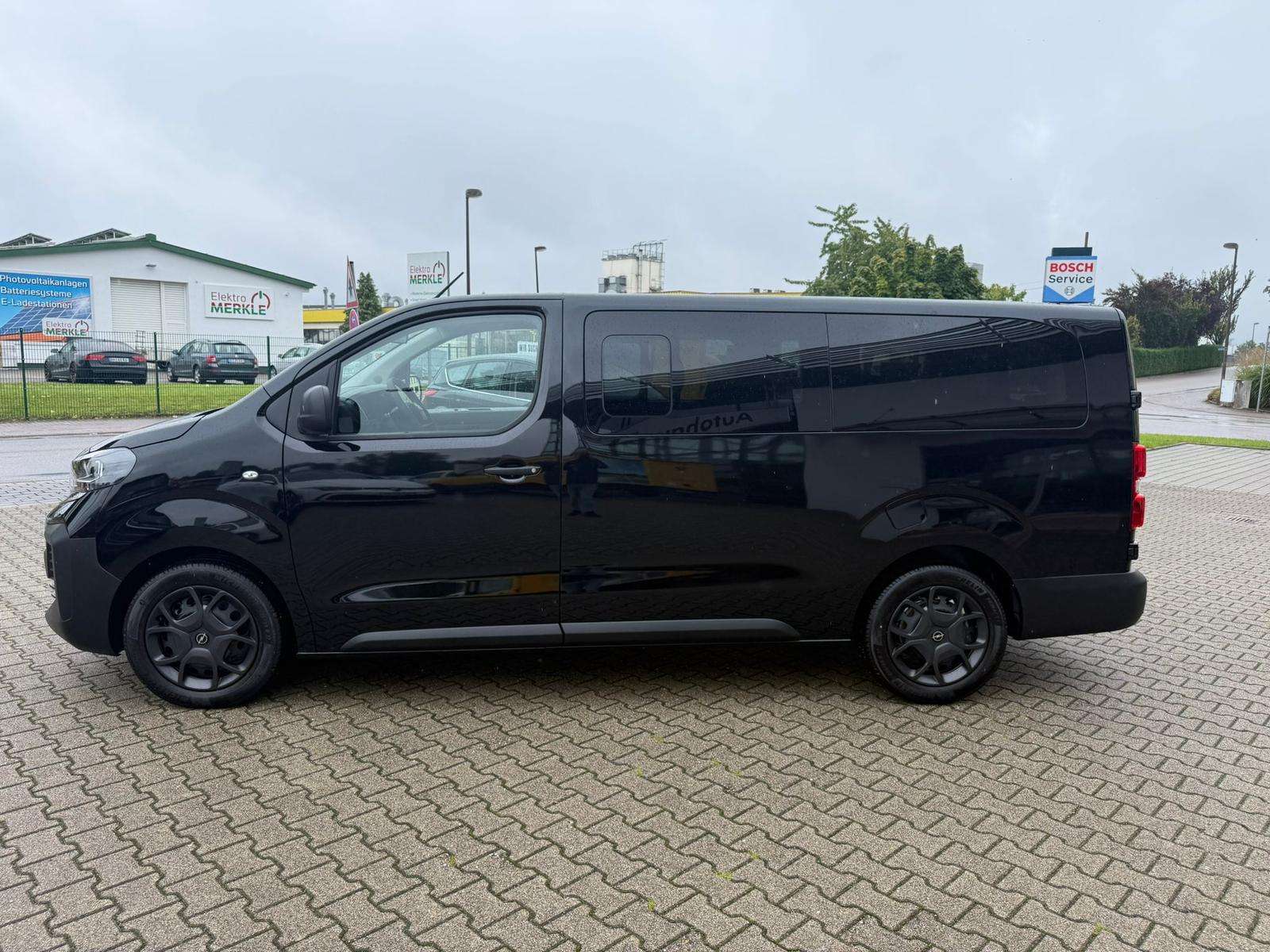 Fahrzeugbild eines Opel Vivaro