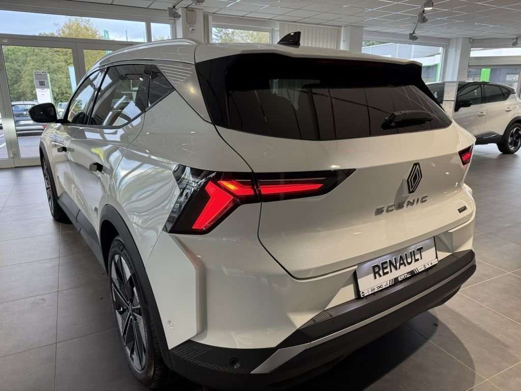 Fahrzeugbild eines Renault Scenic E-TECH