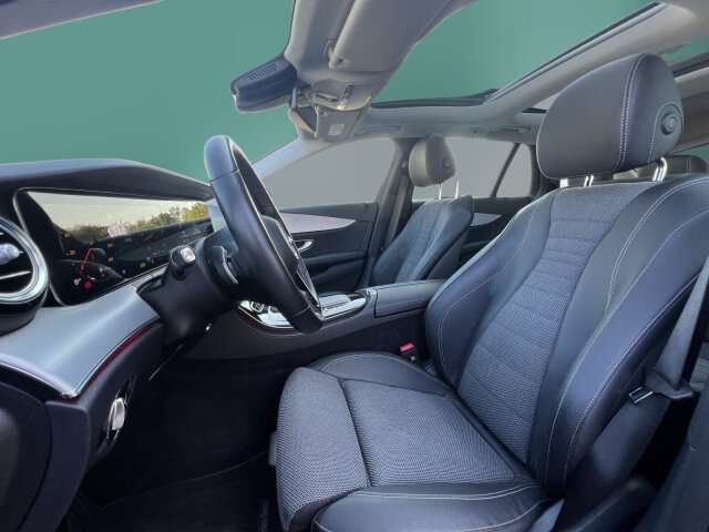 Fahrzeugbild eines Mercedes-Benz E-Klasse