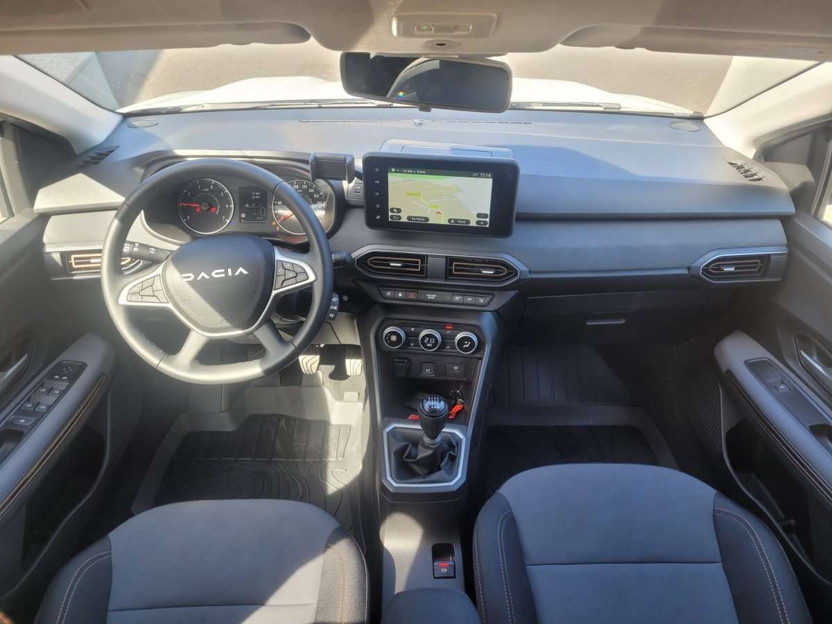Fahrzeugbild eines Dacia Jogger
