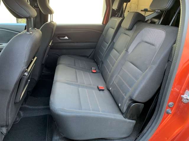 Fahrzeugbild eines Dacia Jogger