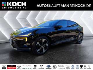 Schräge Frontansicht auf einen Polestar 4 , freigestellt