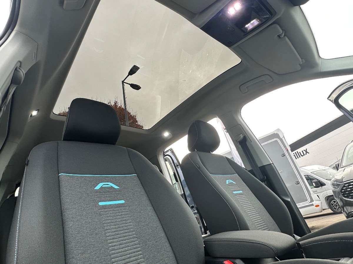 Fahrzeugbild eines Ford Grand Tourneo