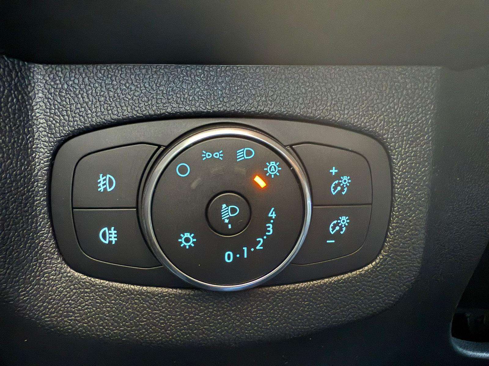 Fahrzeugbild eines Ford Tourneo Courier