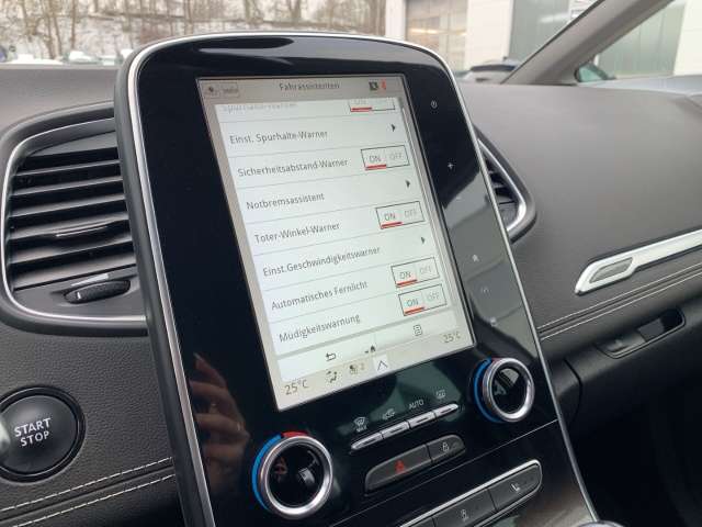 Fahrzeugbild eines Renault Grand Scénic