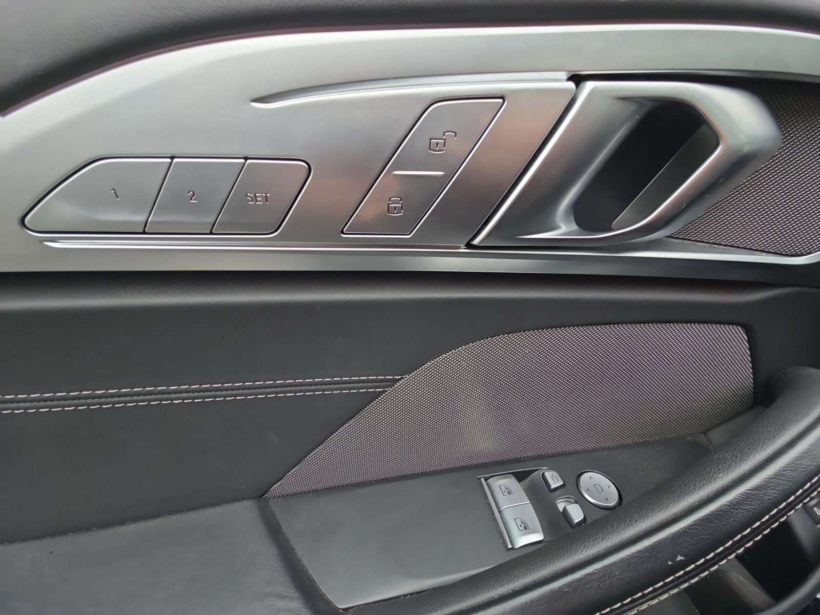 Fahrzeugbild eines BMW 8er-Reihe