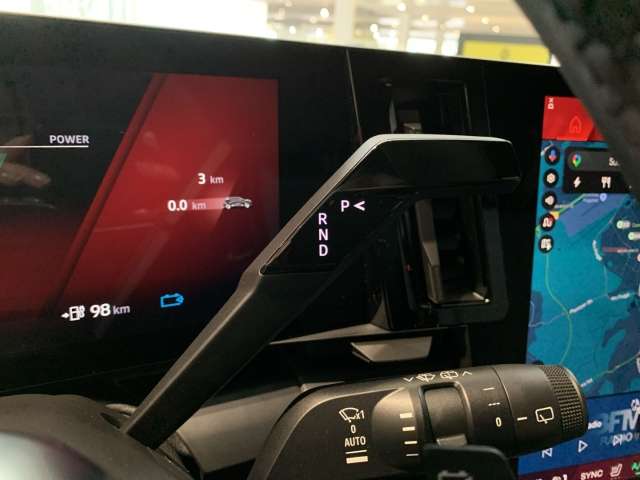 Fahrzeugbild eines Renault Scenic E-TECH