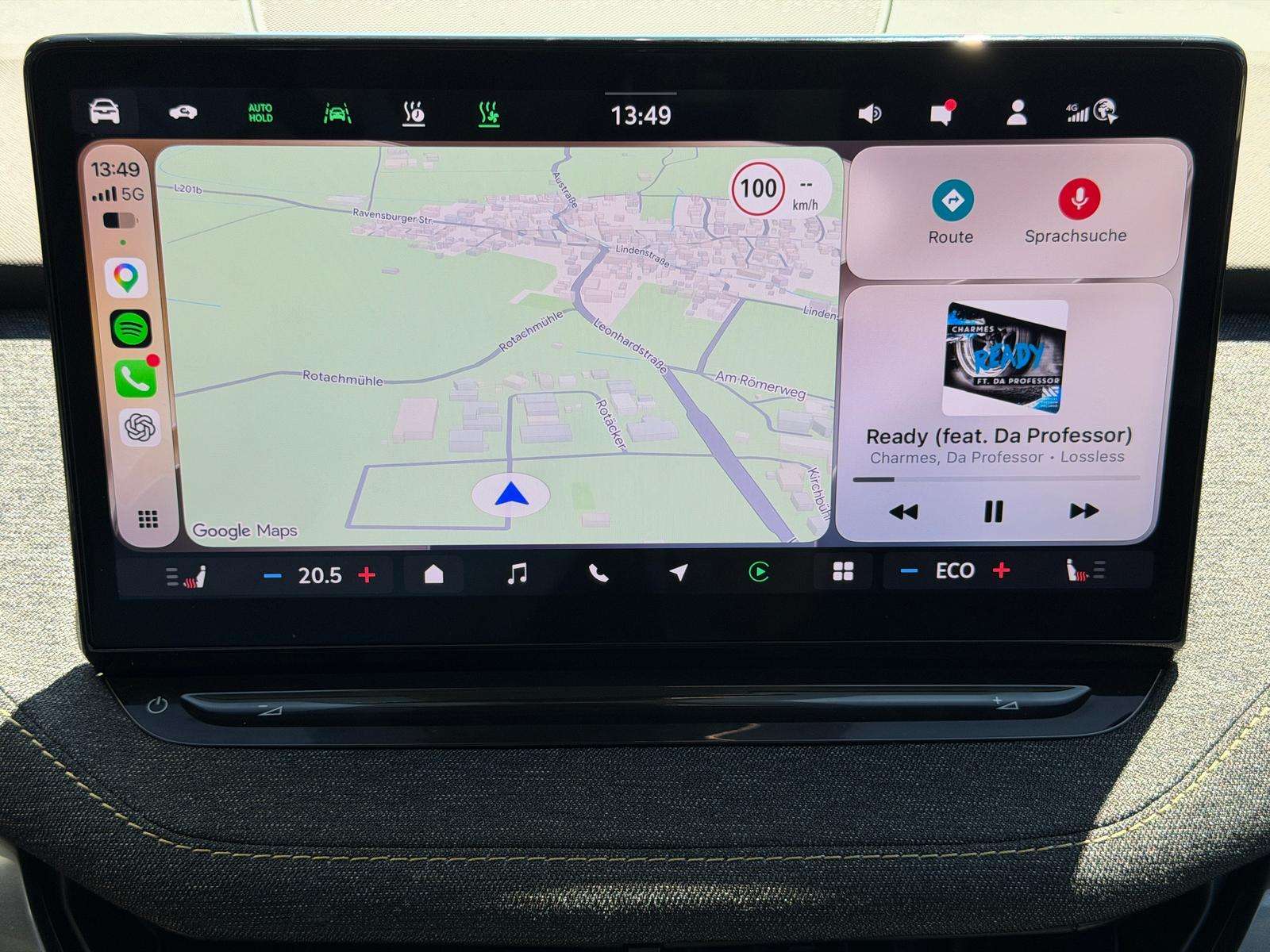 Fahrzeugbild eines Skoda ELROQ