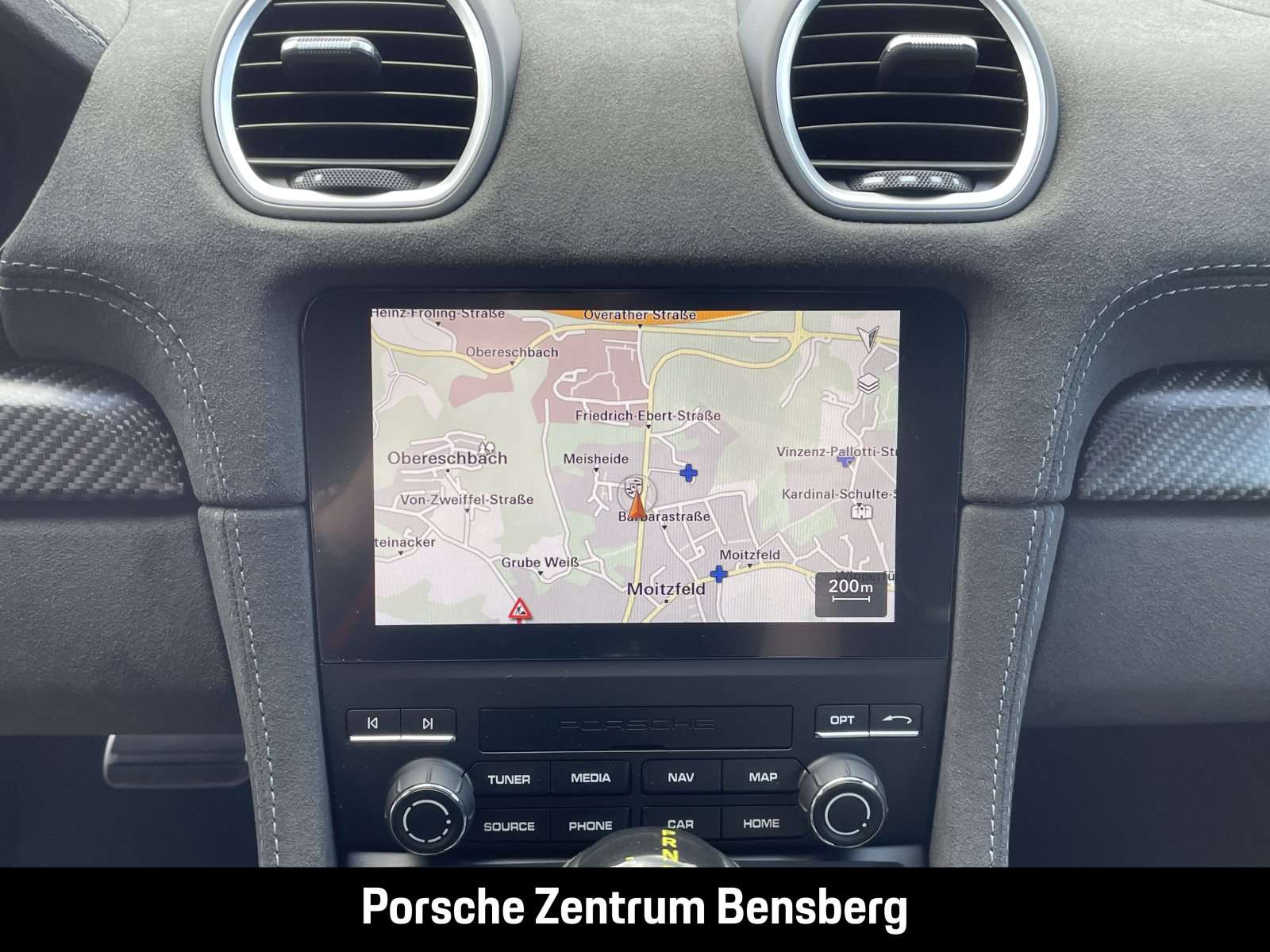 Fahrzeugbild eines Porsche Cayman