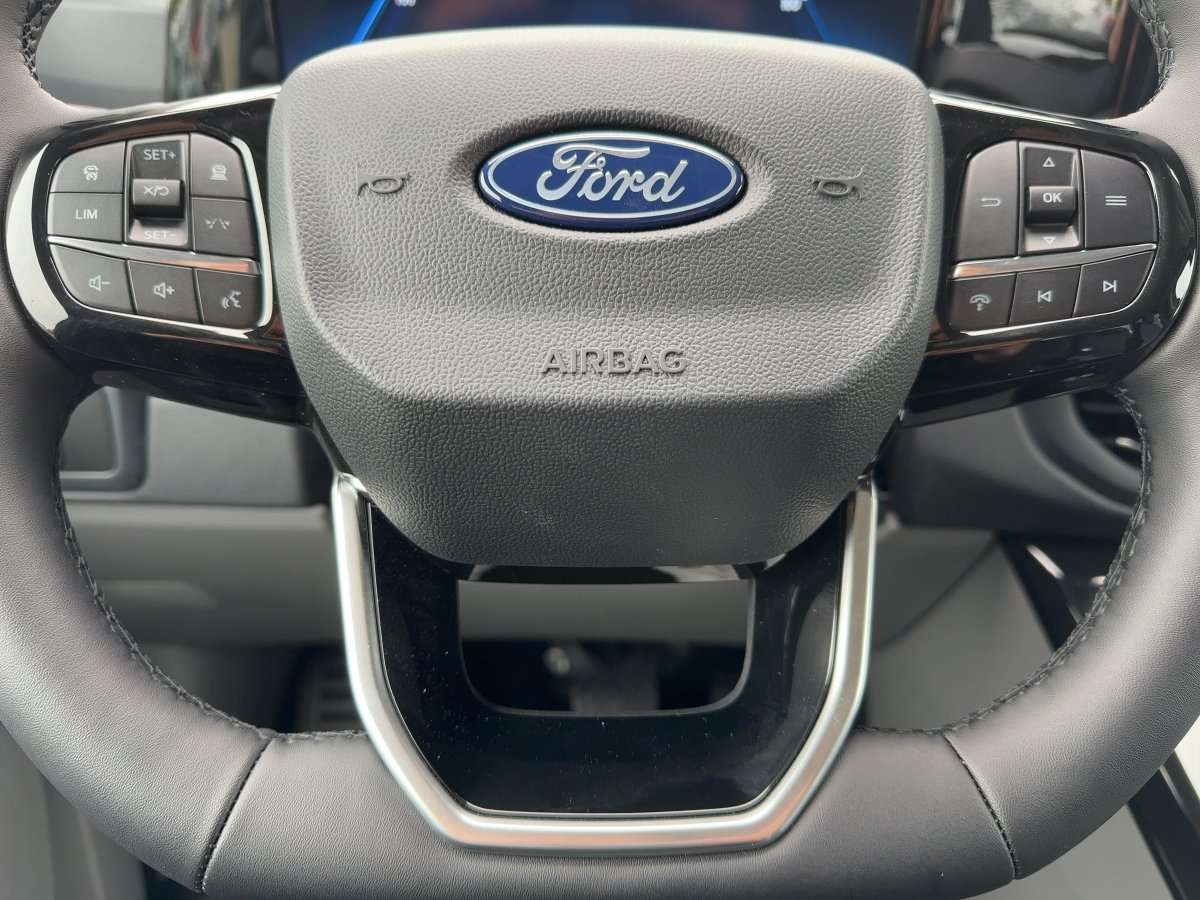 Fahrzeugbild eines Ford Tourneo Custom