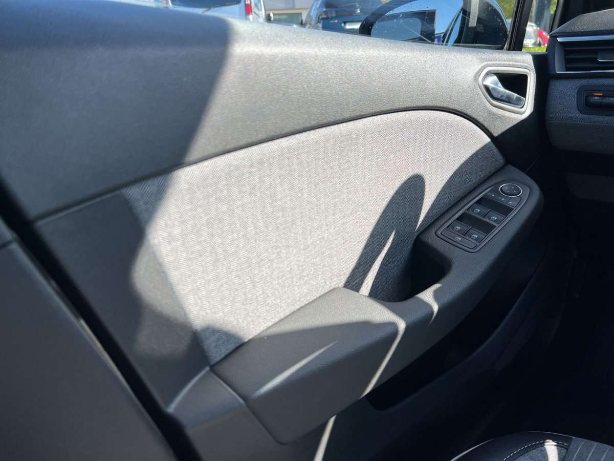 Fahrzeugbild eines Renault Clio