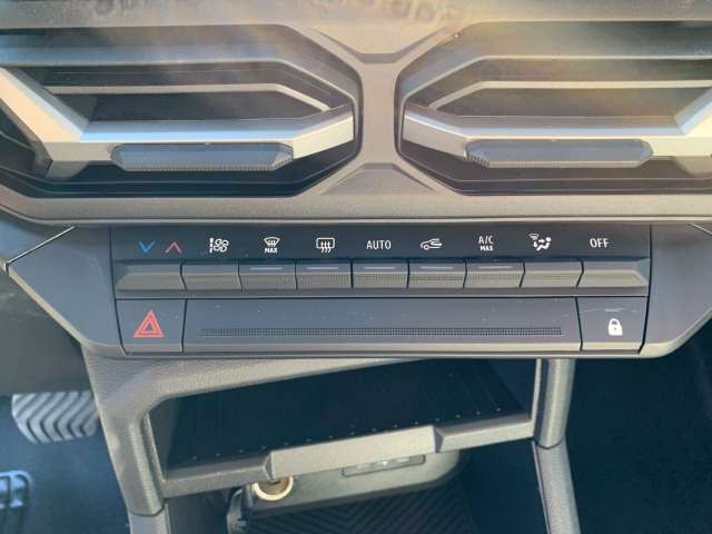 Fahrzeugbild eines Dacia Duster