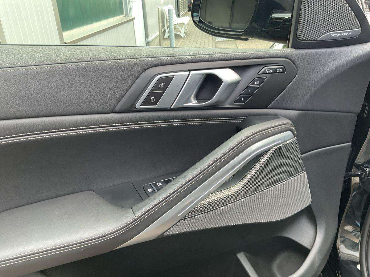 Fahrzeugbild eines BMW X6